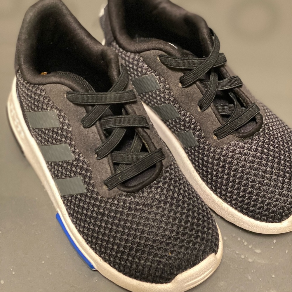 Toddler Boys Adidas Size 9